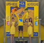 Kim Kirchen en jaune aprs la sixime tape du Tour de France 2008